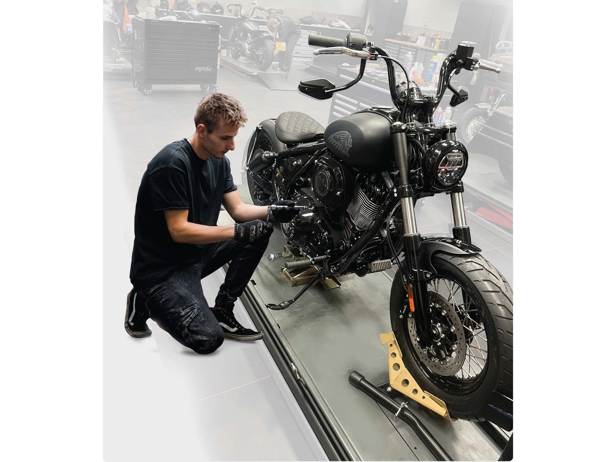 Servante MOTOS XL 14 tiroirs dont 9 équipés de 363 outils CUSTOM SERIES Noire | SP Tools