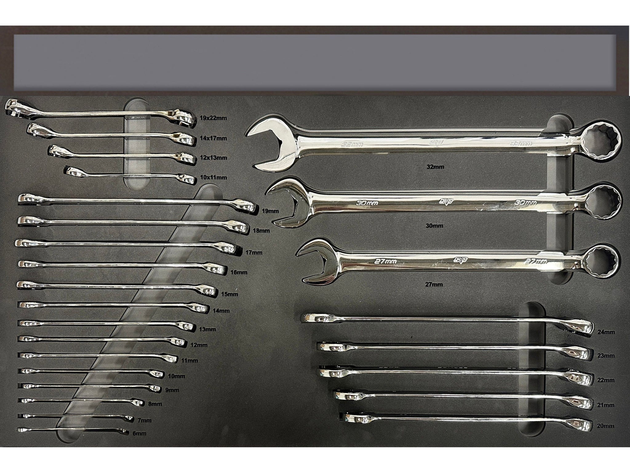 Servante 8 tiroirs dont 6 équipés de 465 outils USA SUMO Noire | SP Tools