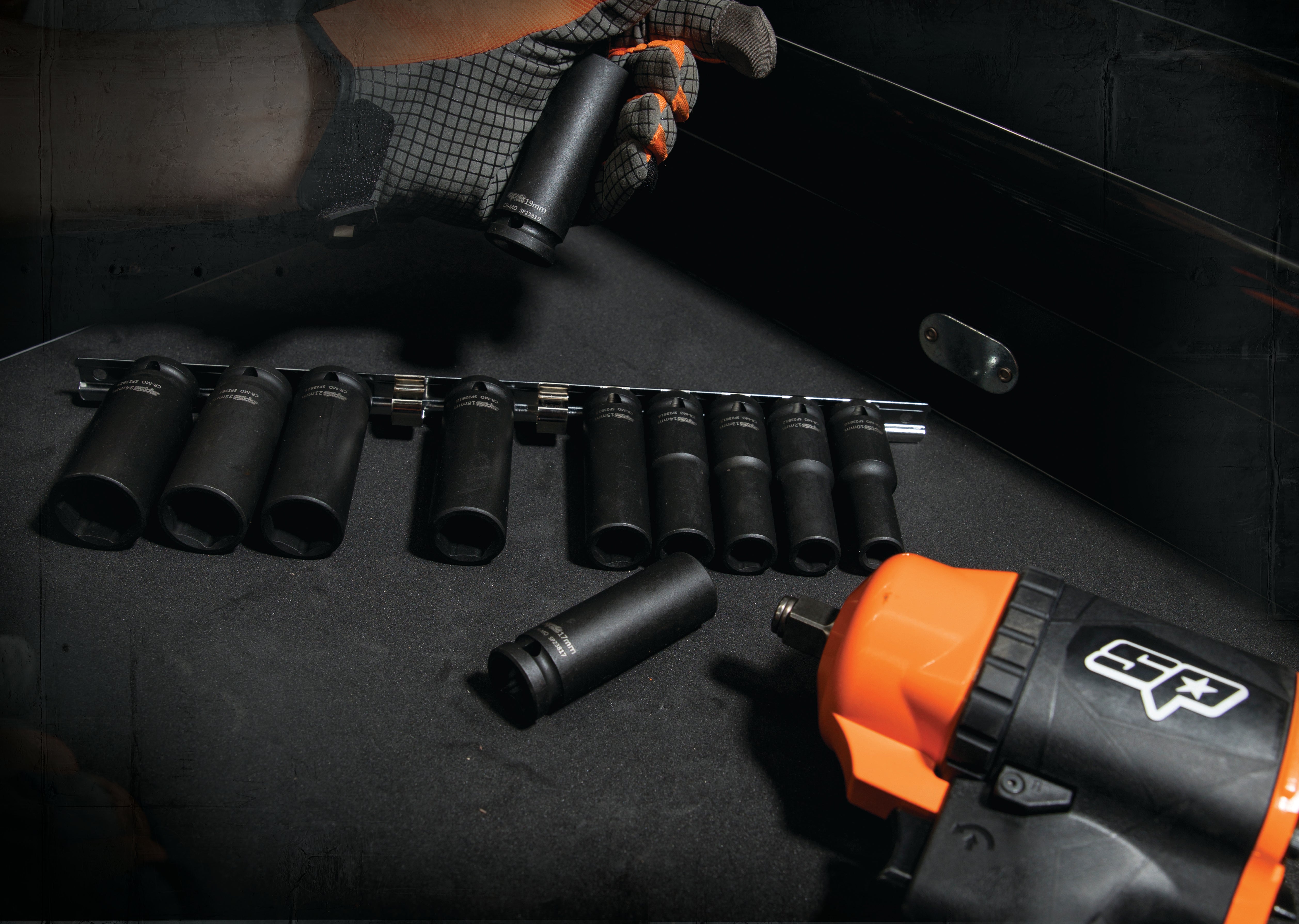 Clé à chocs 1/2'' V8 double marteau 1700 Nm composite - 8000 tr/min | SP Tools