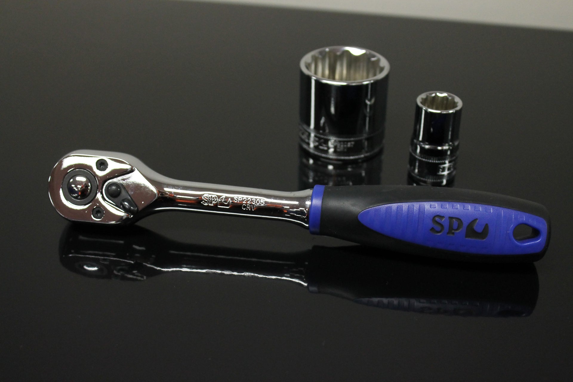 Coffret de douille 1/4'' - 3/8'' - 1/2'' métrique et pouces 12 pans - de 4 à 32 mm et 1/4'' à 1-1/4'' - 59 pièces | SP Tools