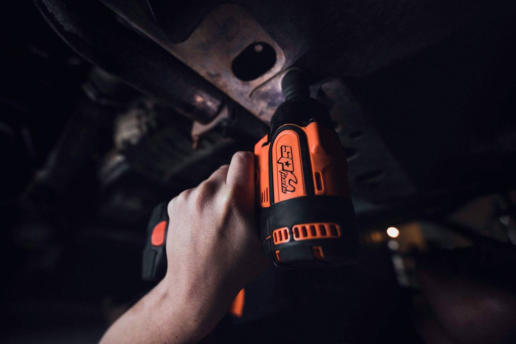 Pack clé à chocs 3/8'' 12V 2.5 Ah - 105 Nm, 2200 Rpm | SP Tools | SP83114EU